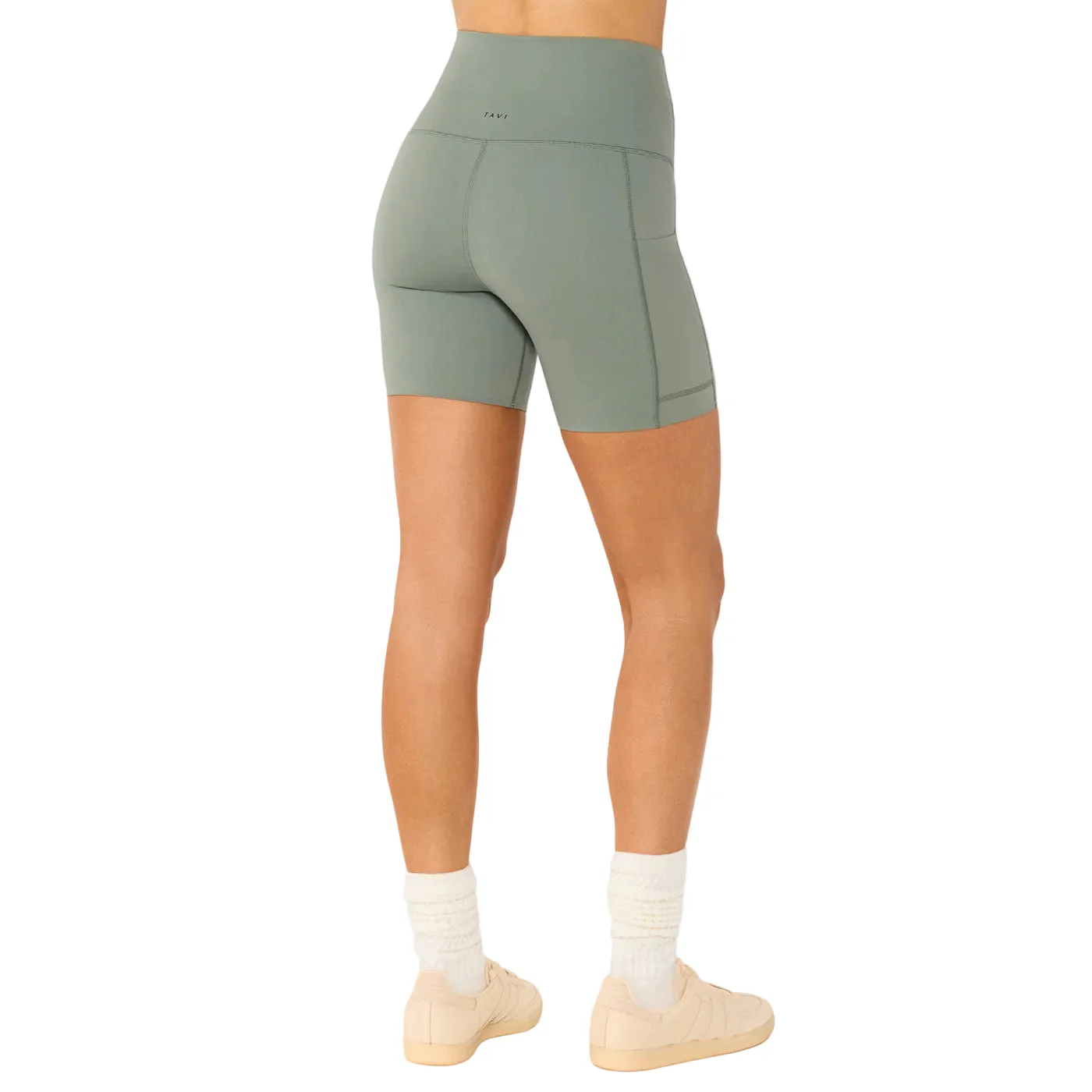 WOMEN'S TAVI STASH AND DASH 6" BIKER SHORTS | LEAF - Image 4