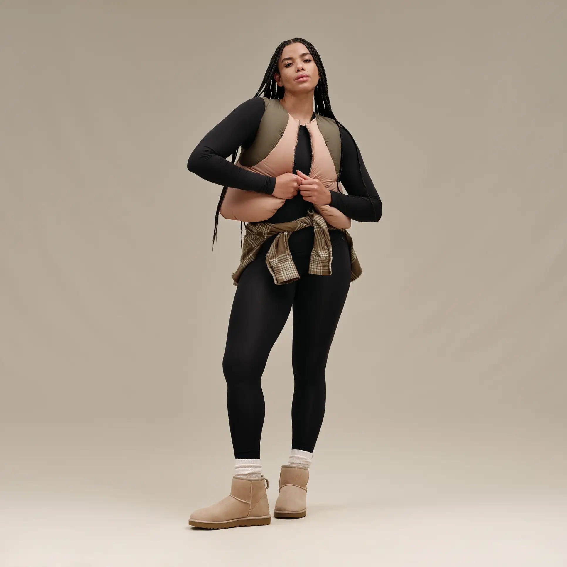 WOMEN'S UGG CLASSIC MINI II | SAND - Image 2
