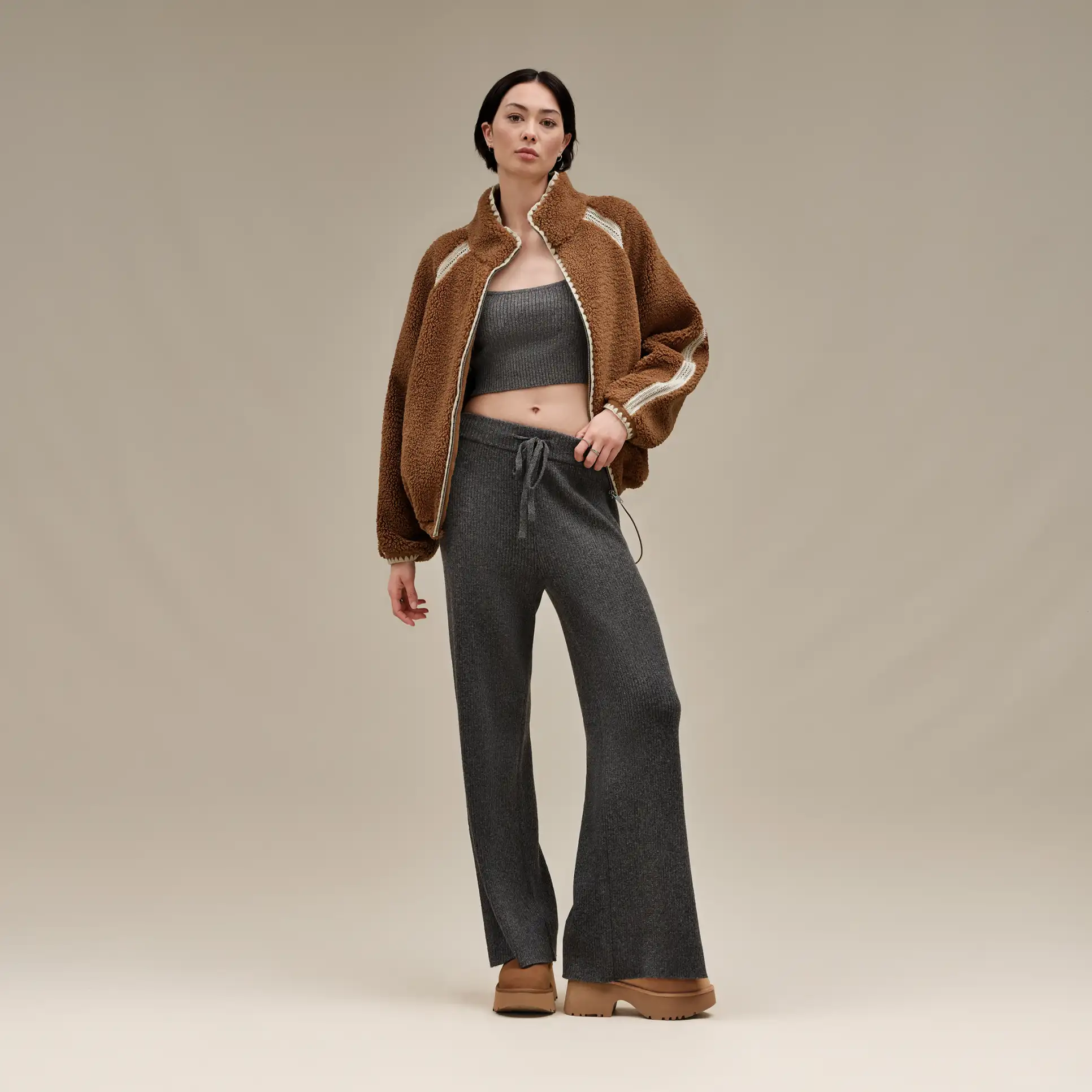 WOMEN'S UGG CLASSIC ULTRA MINI NEW HEIGHTS | CHESTNUT - Image 2