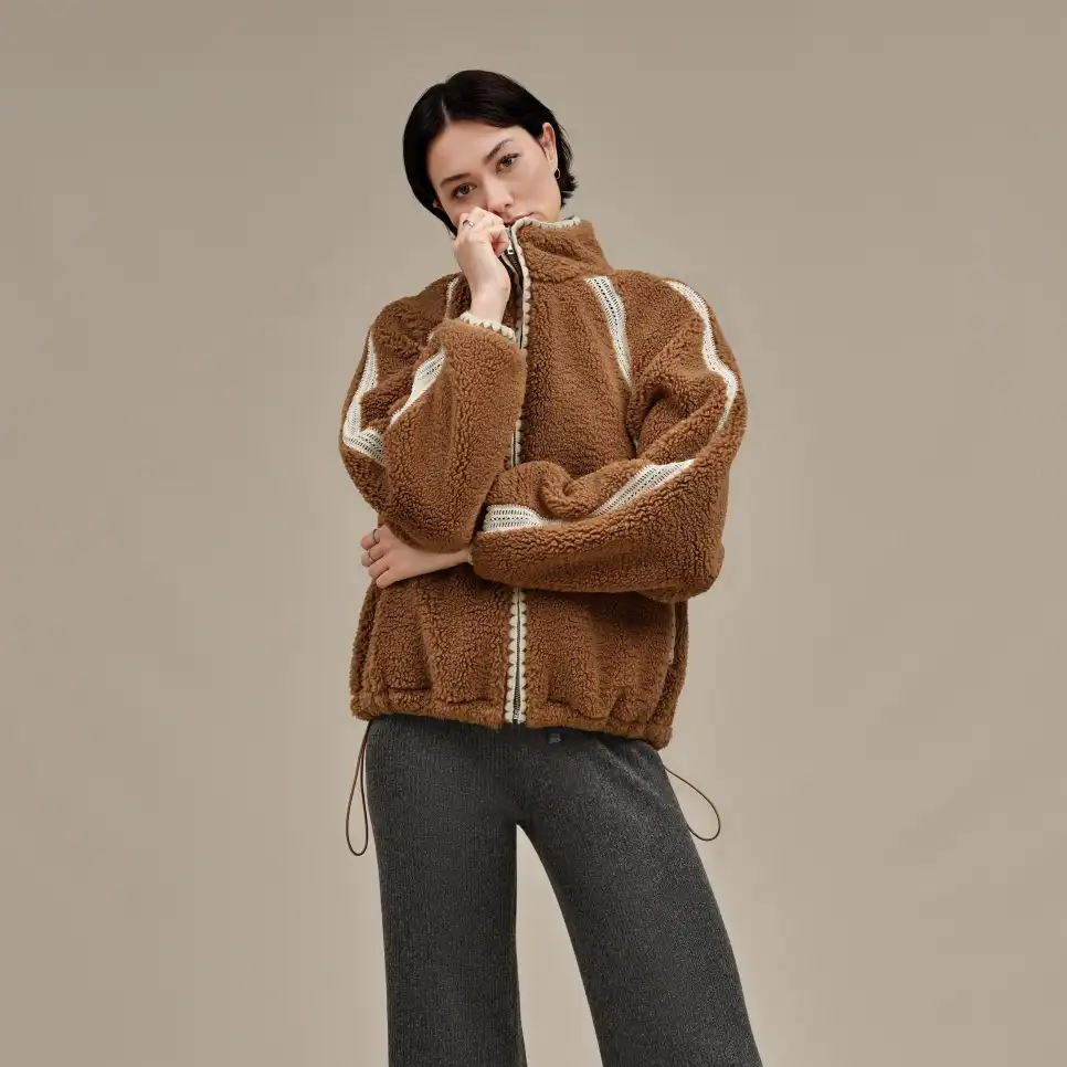 WOMEN'S UGG NIKIA CROCHET UGGFLUFF JACKET | CHESTNUT - Image 5