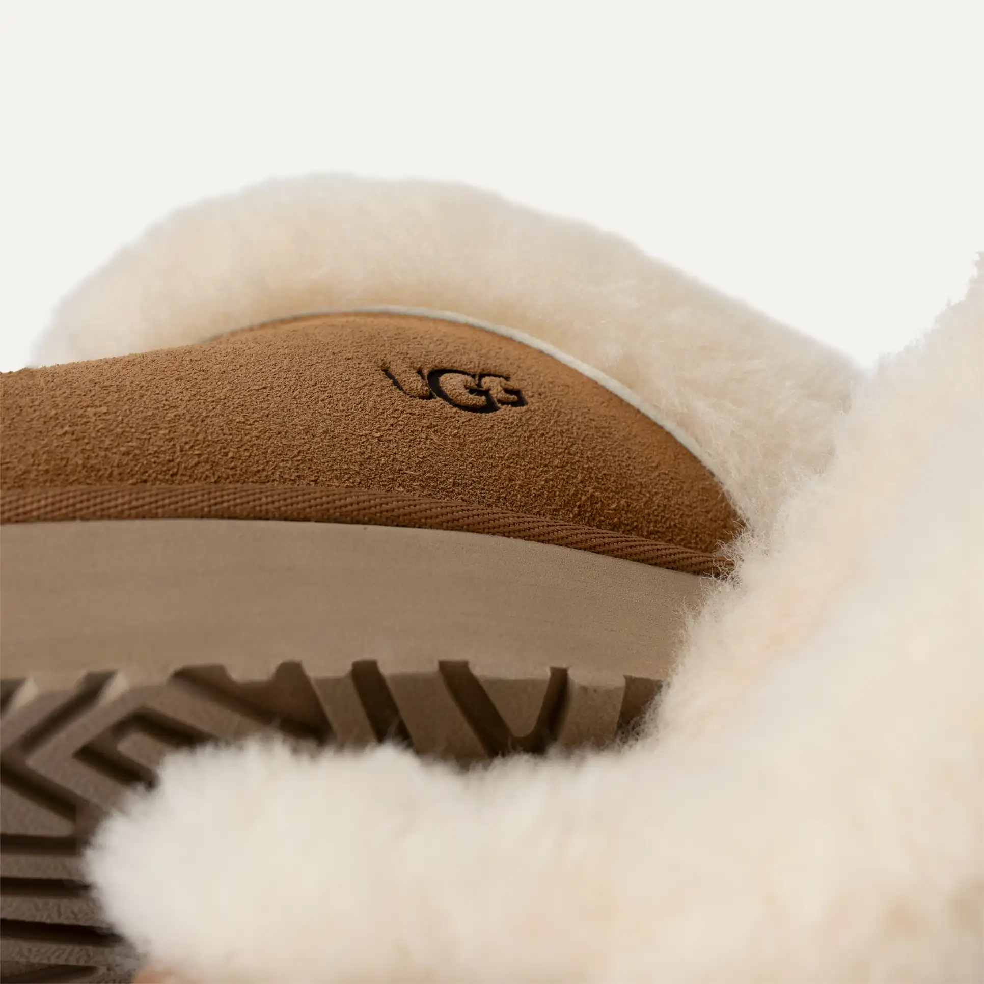 WOMEN'S UGG DISQUETTE SLIPPER | CHESTNUT - Image 7