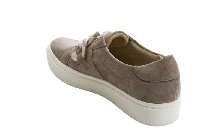 WOMEN'S VANELI YAZZ SNEAKER | TRUFFLE SUEDE - Image 5